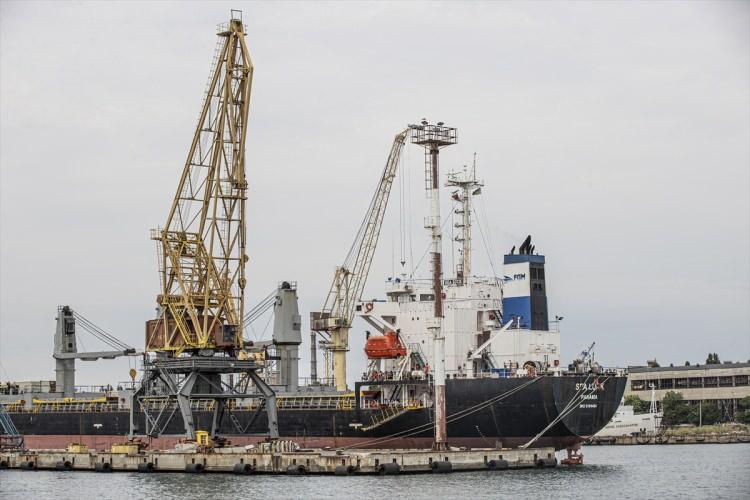 <p>Kabakcı, tahıl sevkiyatı yönünde ilk adım olarak İstanbul'da bir Ortak Koordinasyon Merkezi'nin oluşturulduğunu hatırlatarak, gemilerin genel gözetimi ve koordinasyonunun söz konusu merkezde yapılacağını belirtti.</p>
