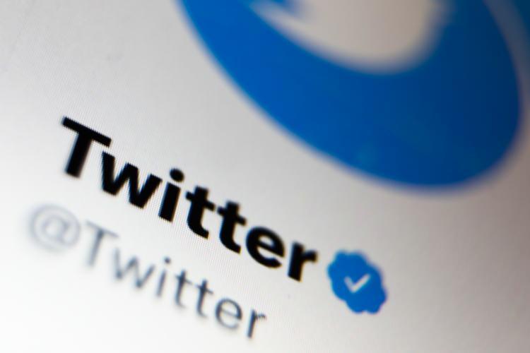 <p>Twitter, bir tweet'e birden fazla medya biçimi eklemeyi test ediyor.</p>
