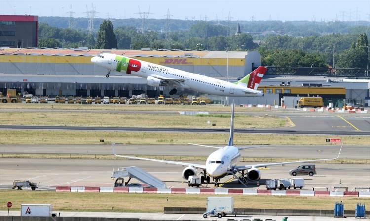 <p>Öte yandan, Heathrow’un işletmeciliğini yapan şirketlerden Aviation Fuel Services (AFS) işçilerinin de maaşlarında iyileştirme talepleri kabul edildi.</p>