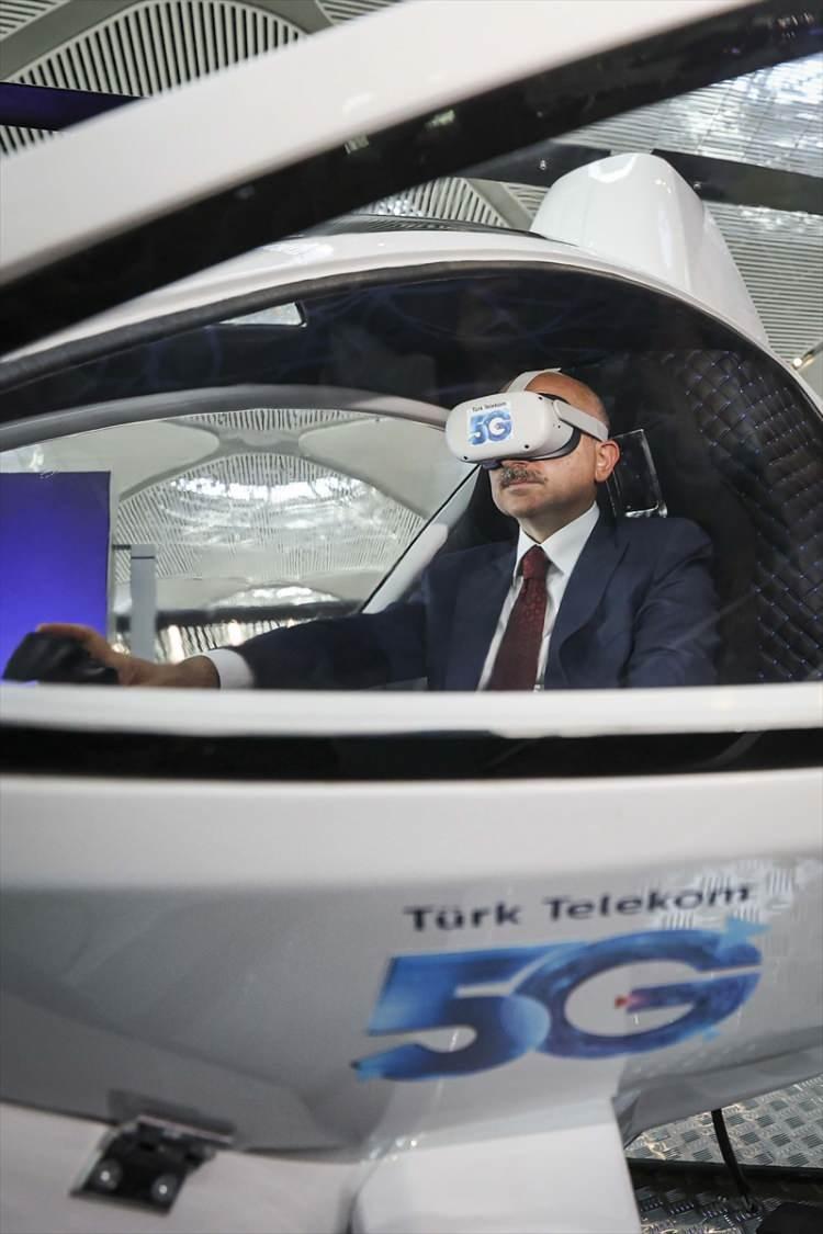 <p> Avrupa'nın birinci havalimanı İstanbul Havalimanı bugün 5G'li havalimanı oluyor. İstanbul Havalimanı'nda belirlenen bölgelerde 5G kapsaması ve alt yapısı abonelere 5G sinyali verilmesi için ön hazırlıklar tamamlanmıştır."</p>
