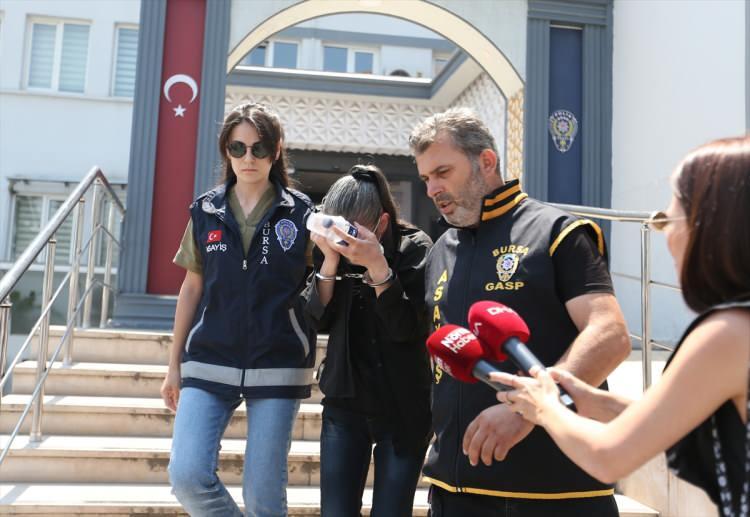 <p>"Çocuğun velayeti eşinden boşanan anne Yasemin A.’ya verilmiş, anne çalışmak üzere Antalya’ya gittiğinde çocuğa anneanne bakmıştır."</p>
