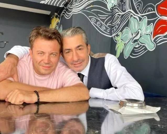 <p><span style="color:#800000"><strong>"ERKAN ABİ İLE KOMEDİ YAPMANIN KEYFİ AYRI"</strong></span></p>
<p> </p>