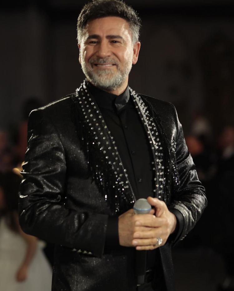 <p><strong><span style="color:#EE82EE">"Çıkar çıkmaz inşallah almayı düşünüyorum"</span><span style="color:#800080"> ifadelerini kullandı.</span></strong></p>
