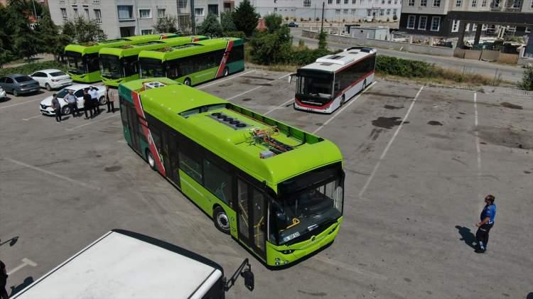 <p>Elektrikli otobüslerin fosil yakıtlı otobüslere göre işletme maliyetlerinde ciddi tasarruf sağlaması bekleniyor.</p>
