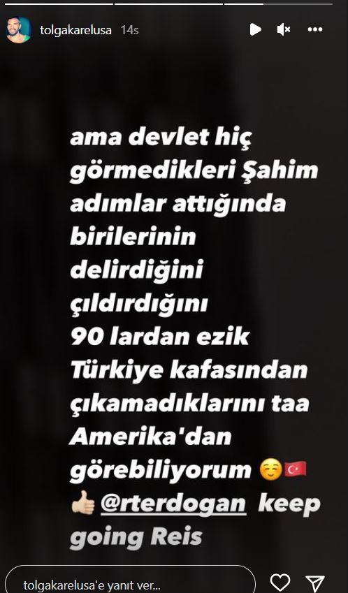 <p><span style="color:#B22222"><strong>"DEVAM ET REİS"</strong></span></p>

<p><span style="color:#000000"><strong>Bir döneme damga vuran oyuncu​, sosyal medya üzerinden methiyeler düzen ve yorum yapan kişilerle ilgili de  sert açıklamalar yaptı. Karel, Cumhurbaşkanı Erdoğan'ın yanında olduğunu söyleyerek şu açıklamayı yaptı: </strong></span><span style="color:#B22222"><strong>"Ama devlet hiç görmedikleri Şahim adımlar attığında birilerinin delirdiğini, çıldırdığını 90'lardan ezik Türkiye kafasından çıkamadıklarını taa Amerika'dan görebiliyorum. Devam et Reis"</strong></span></p>
