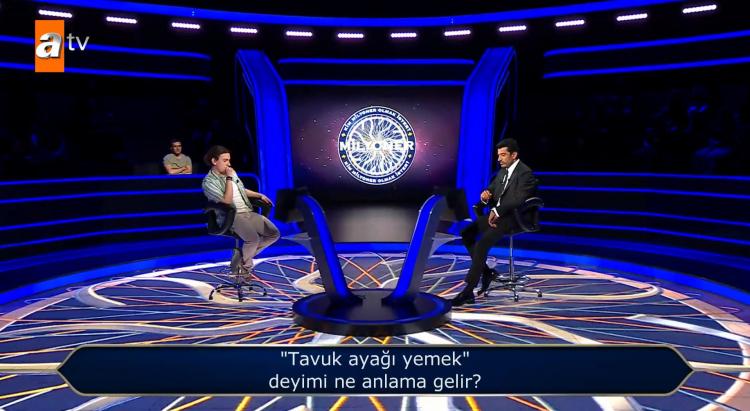 <p><span style="color:#000000"><strong>Hiçbir seçeneğin kendisine tam olarak yakın gelmediğini söyleyen yarışmacı çekilme kararı aldı.</strong></span></p>
