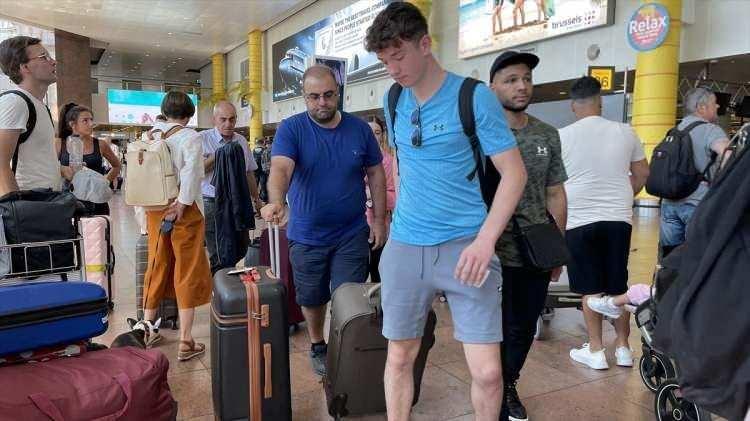 <p>Her gün binlerce valizin kaybolduğu havalimanlarında yolculara 'Bagajsız uçun ya da kabine alın' önerisi sunuluyor.</p>