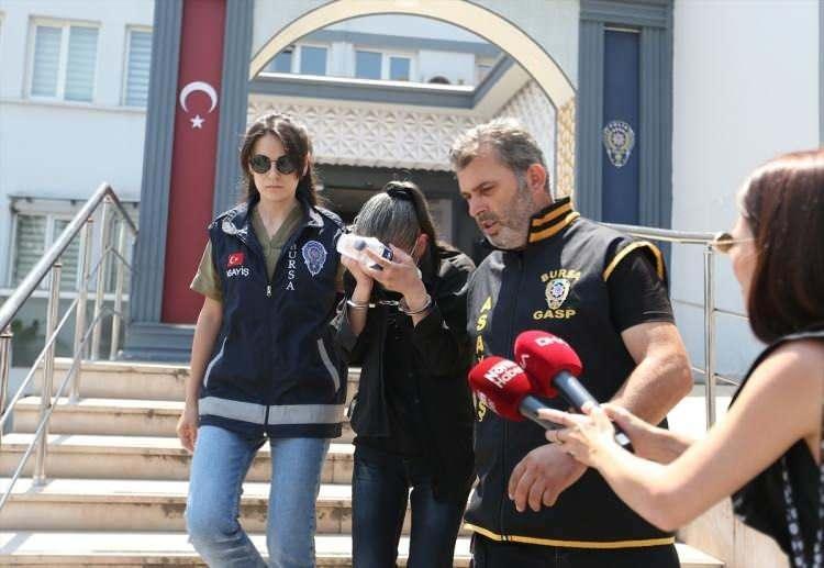 <p>Yemek yemiyor, temizliği kabul etmiyordu. Son 4 ayda bu hale geldi. Ben de etrafa zarar vermesin ve kaçmasın diye kapıyı kilitledim.”</p>

<p> </p>
