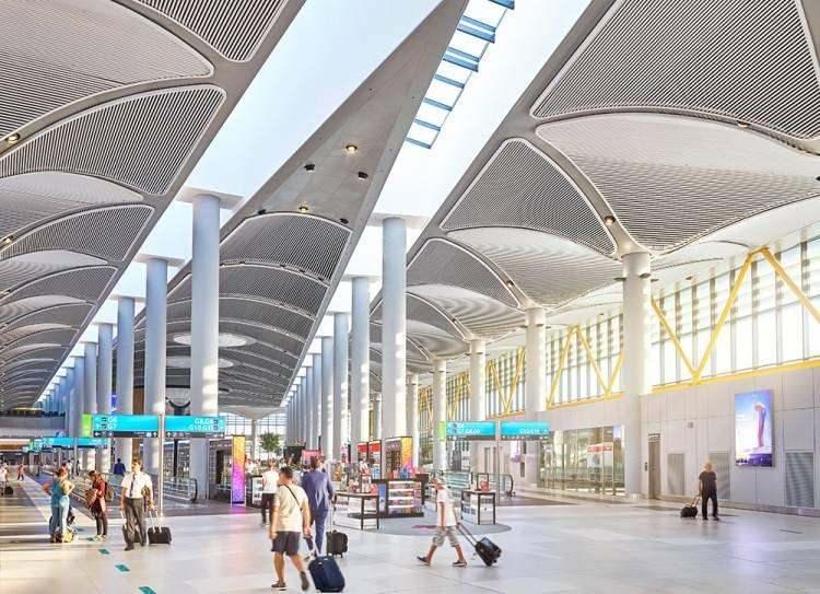 <p>Temmuzda yaklaşık 5.5 milyon bagaj işlendi. 29 Ekim 2018'den beri 120 milyon bagaja hizmet verildi."</p>
