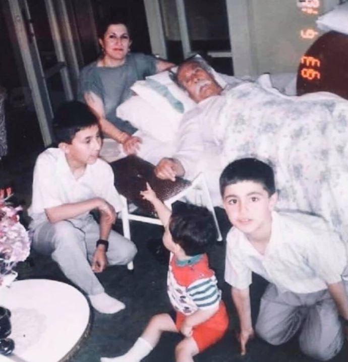<p><span style="color:#800080"><strong>Kentmen'in 1993 yılında vefat etmeden önceki son çekilmiş olan bu karesi sevenlerini duygulandırdı. </strong></span></p>
