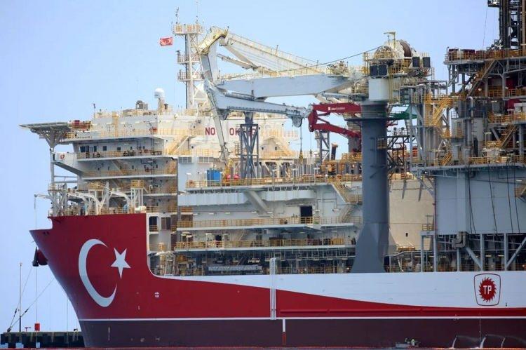 <p>Türkiye’nin yeni sondaj gemisi Abdülhamid Han'ın 9 Ağustos'ta, Mersin’den ilk görev yerine uğurlanacak olması Yunanistan'da panik yarattı.</p> <p> </p> 
