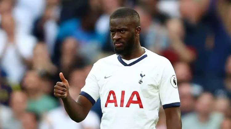 <p><strong>Galatasaray, Ndombele için yeniden görüşecek</strong></p>

<p>Galatasaray'da ön libero transferi hala neticelendirilemedi. Milan ile anlaşamayan Ndombele için yeniden görüşülecek.</p>

<p>Lacivert-Beyazlılar, kiralık teklifine sıcak bakmasa da masadaki adayların bir bir gitmesiyle birlikte Galatasaray'ın eli iyice güçlendi. Sarı- Kırmızılılar, bu hafta içerisinde yeni bir görüşme daha yapıp, 25 yaşındaki oyuncuyu kadrosuna katmak istiyor.</p>
