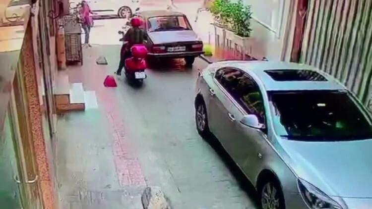 <p>İsrailli turistler İranlı suikast timi tarafından tek tek takip edildi. Suikast timi İsrailli turistlerin fotoğraf ve videoları çekti.</p>
