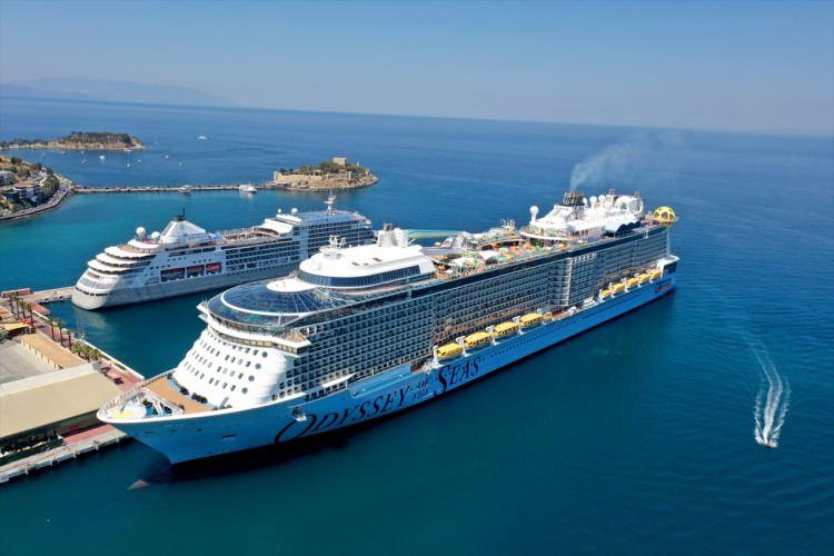 <p><strong> Kruvaziyer turizmi 12 aya yayıldı</strong></p>
<p>İlçede kruvaziyer turizmini 12 aya yaymayı başardıklarını vurgulayan Güngör, şöyle devam etti:</p>