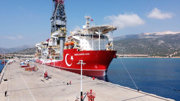 <p>Yedinci nesil teknolojiye sahip geminin 238 metre uzunluğu ve 42 metre genişliği bulunuyor. </p>