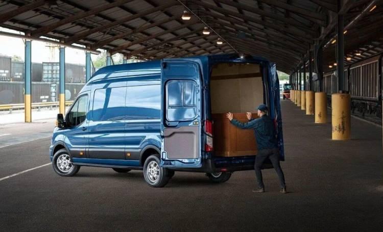 <p><strong>EN ÇOK SATAN TİCARİLER</strong></p>
<p> </p>
<p>En çok satan hafif ticari modeller... <br />
</p>
<p>1 - FORD TOURNEO COURİER- 13.771 adet</p>
<p>2 - FIAT DOBLO COMBI - 9.939 adet</p>
<p>3 - FİAT FİORİNO COMBİ - 7.286 adet</p>
<p>4 - FORD TRANSİT KAMYONET- 6.631 adet</p>
<p>5 - FORD TRANSİT VAN - 4.058 adet</p>