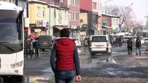 <p>İş yerindeki sobayı hava serin olduğunda yaktıklarını ifade eden Ertan, "Gelen gurbetçilerimizin üşümeleri üzerine soba yakmaya devam ediyoruz. Sadece bu yıl değil, her sene yazın dahi olsa sobalarımız aktif olarak duruyor." dedi. </p>
