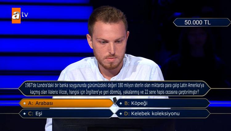 <p><span style="color:#000000"><strong>Çift cevap joker hakkını kullanan yarışmacı bir anda A Şıkkı Arabası yanıtını verdi.</strong></span></p>
