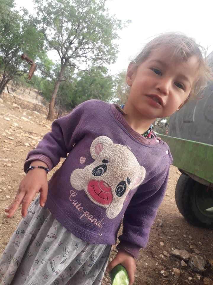 <p>'KİMSEDEN ŞİKAYETÇİ DEĞİLİM'</p>
<p>Ayşe Yağal'ın ardından ağabey O.Y.'nin ifadesine geçildi. O.Y., ifadesinde Müslüme'nin kaybolmasına yönelik herhangi bir bilgisinin olmadığını kaydetti. Daha sonra anne Selvi Yağal'ın ifadesi alındı. Selvi Yağal, ifadesinde kayınpederi Hasan Yağal'dan şikayetçi olmadığını kaydetti. Yağal, "Kayınpederimin suçu yok. Bana tecavüz etmedi. Cenab-ı Allah bana hesap sorar, bana bir şey yapmadı" dedi. Bunun üzerine mahkeme heyeti, çocuğun babasının DNA raporlarında dedesi olduğunun ortaya çıktığını hatırlatınca Selvi Yağal, "Kabul etmiyorum, öyle bir şey olmadı. Müslüme olayından dolayı kimseden şikayetçi değilim" diye konuştu.</p>