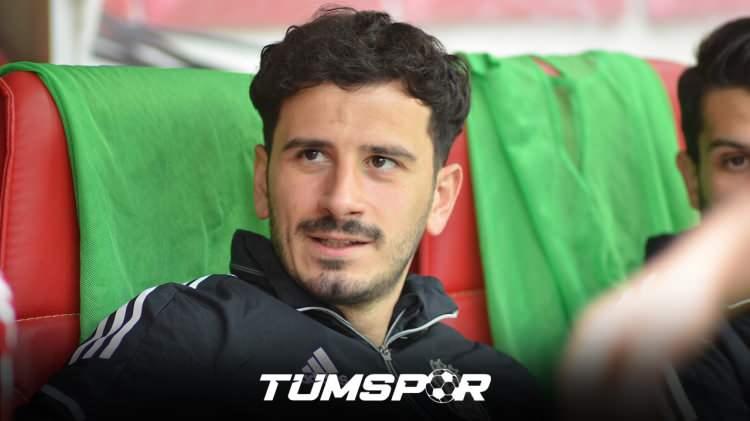 <p>29 yaşındaki orta saha, Süper Lig'de 226 maçta forma giyerken 29 gol atıp 41 asist yaptı.</p>
