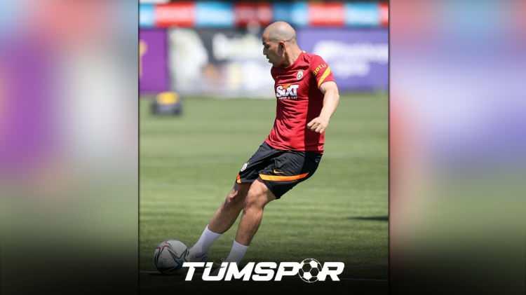 <p>Galatasaray'ın 2017'de West Ham United'dan 4,25 milyon Euro bedelle aldığı Sofiane Feghouli, bir süredir kulüp arayışını devam ettiriyor.</p>
