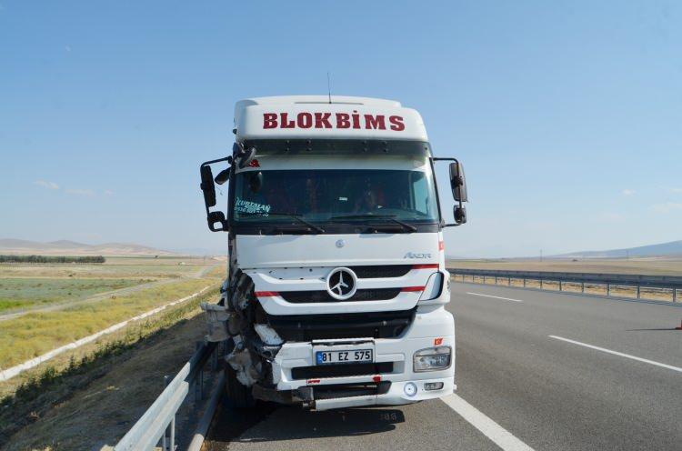 <p>Öte yandan TIR şoförü Gültekin'in jandarmadaki işlemlerinin ardından adliyeye sevk edileceği belirtildi. </p>