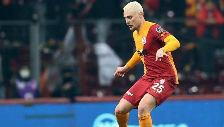 <p><strong>Monchi Nelsson için Galatasaray'ın kapısını çalacak</strong></p>

<p> </p>

<p>Marcao'yu kadrosuna katan Sevilla'nın sportif direktörü Monchi'nin Victor Nelsson için de Galatasaray'ın kapısını çalacağı belirtildi.</p>

<p> </p>

<p>Sarı- Kırmızılılar, Danimarkalı stoperi satmak istemese de 15 milyon Euro ve üzerinde gelebilecek teklifler, bu kararın da değişmesini sağlayabilir.</p>
