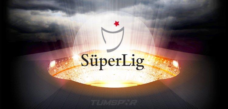 <p>Süper Lig'de 2022-2023 sezonu bu hafta başlıyor. 'Dört Büyükler' dışında bu sezon Konyaspor ve Medipol Başakşehir'in şampiyon yarışında yer alması bekleniyor. Süper Lig'de yeni sezona kim daha hazır? Ayrıntılar haberimizde...</p>
