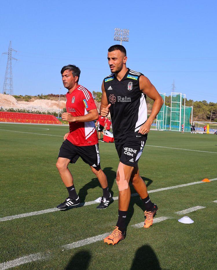 <p>Romain Saiss</p>
