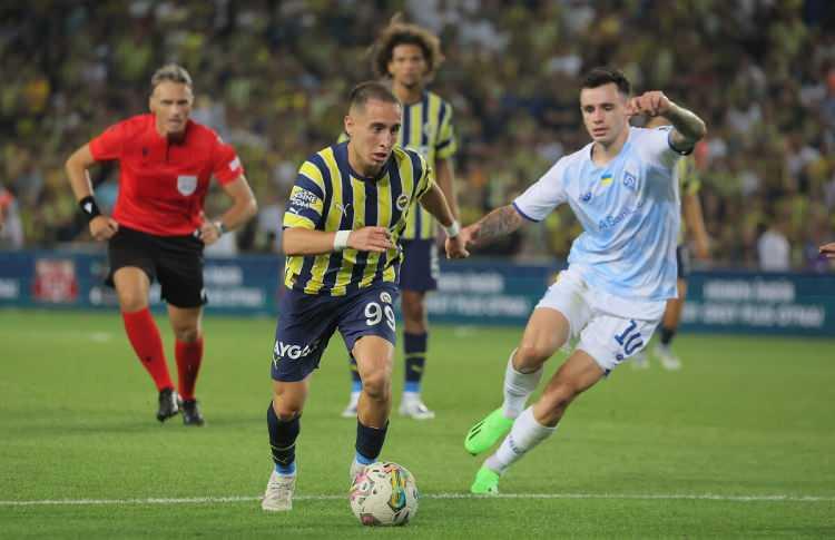 <p>Fenerbahçe yeni sezonun ilk resmi maçlarında istediği sonuçları alamadı. Sarı-lacivertli ekip, Şampiyonlar Ligi 2. ön eleme turunda Ukrayna temsilcisi Dinamo Kiev'e elendi ve yoluna UEFA Avrupa Ligi'nde devam edecek.</p>
<p> </p>
<p>Şampiyonlar Ligi ön eleme:</p>
<p>Dianamo Kiev-Fenerbahçe: 0-0<br />
Fenerbahçe-Dinamo Kiev: 1-2</p>