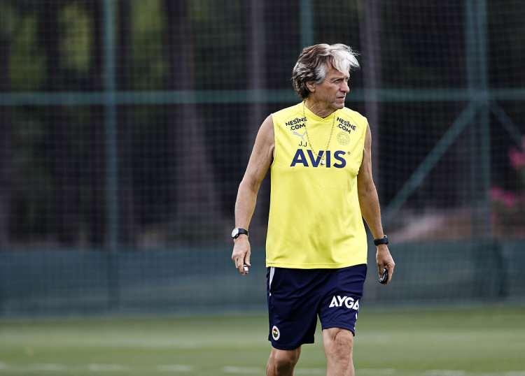 <p>Fenerbahçe bu sezon 10 ismi kadrosuna kattı. İşte o isimler:</p>