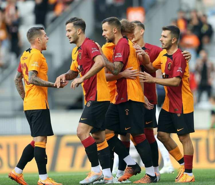 <p>Galatasaray'da 14 oyuncu ile yollar ayrıldı. İşte o isimler:</p>

<p> </p>

<p>Marcao</p>

<p>Mostafa Mohamed</p>

<p>Valentine Ozornwafor</p>

<p>Mbaye Diagne</p>

<p>Aytac Kara</p>

<p>Ryan Babel</p>

<p>Alpaslan Öztürk</p>

<p>Sofiane Feghouli</p>

<p>Semih Kaya</p>

<p>Arda Turan</p>

<p>Fatih Öztürk</p>

<p>Erick Pulgar</p>

<p>Iñaki Pena</p>

<p>Halil Dervisoglu</p>
