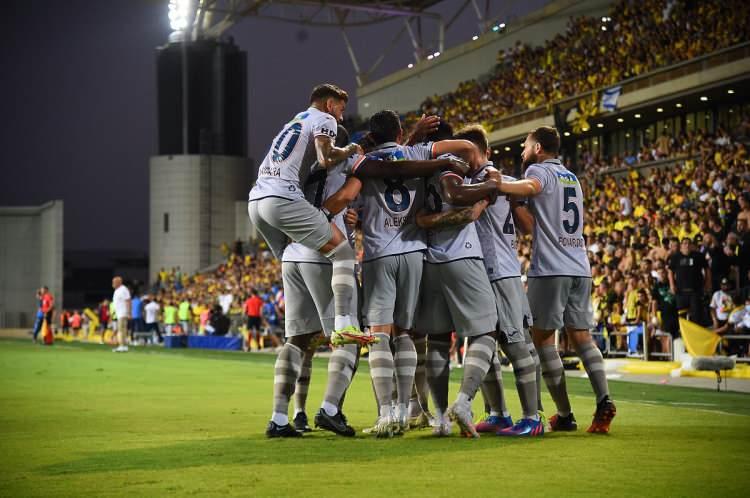 <p>Medipol Başakşehir'de 9 oyuncu ile yollar ayrıldı. İşte o isimler:</p>

<p> </p>

<p>Fredrik Gulbrandsen</p>

<p>Tolga Cigerci</p>

<p>Trezeguet</p>

<p>Pizzi</p>

<p>Salih Ucan</p>

<p>Ravil Tagir</p>

<p>Cemali Sertel</p>

<p>Soner Aydogdu</p>

<p>Emre Colak</p>
