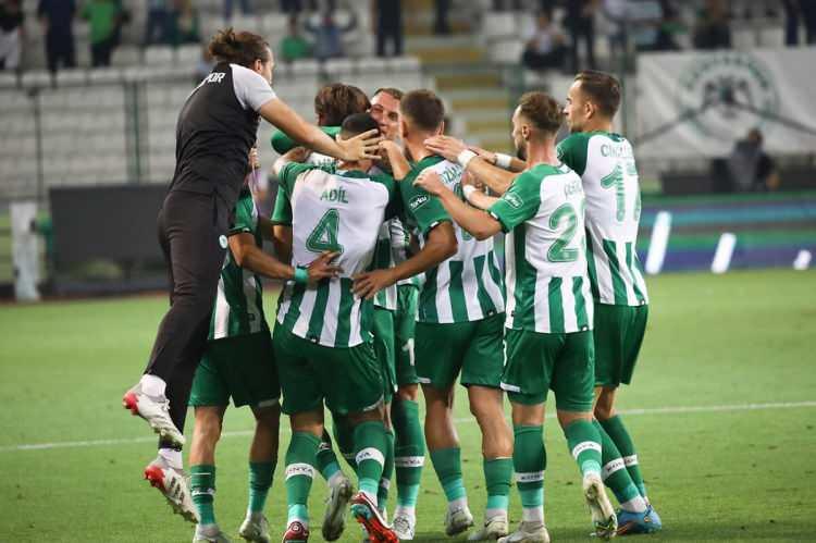 <p>Konyaspor'da 7 oyuncu ile yollar ayrıldı. İşte o isimler:</p>

<p> </p>

<p>Abdülkerim Bardakci</p>

<p>Musa Cagiran</p>

<p>Marin Anicic</p>

<p>Erten Ersu</p>

<p>Eray Birnican</p>

<p>Nejc Skubic</p>

<p>Ahmed Hassan</p>
