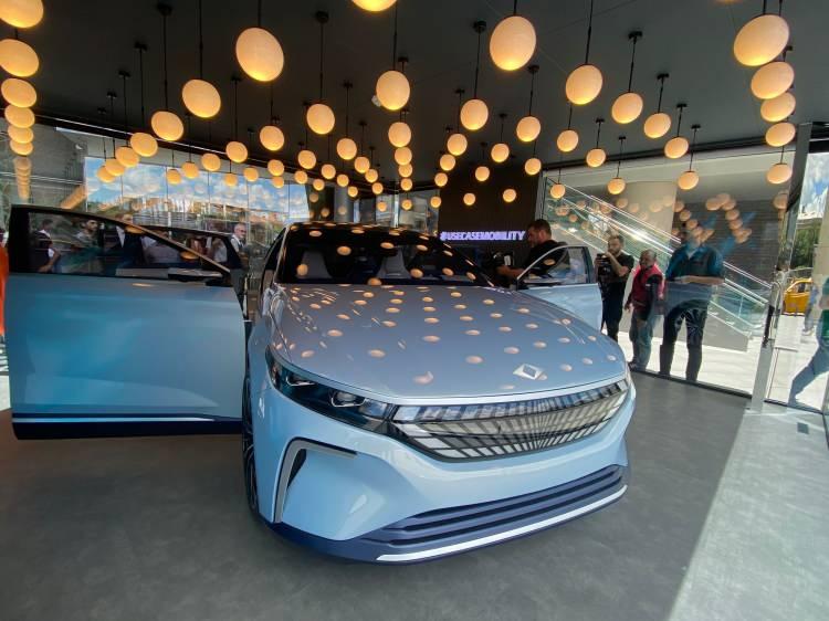 <p>Yerli otomobil Togg, elektrikli SUV modelini homologasyon sürecinin tamamlanmasının ardından 2023'ün ilk çeyreğinde yollara çıkaracak.<br />
 </p>
