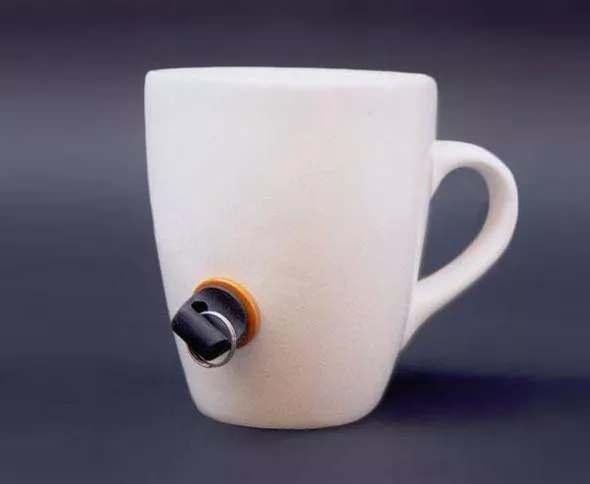 <p>Kilitli kahve kupası</p>
<p> </p>