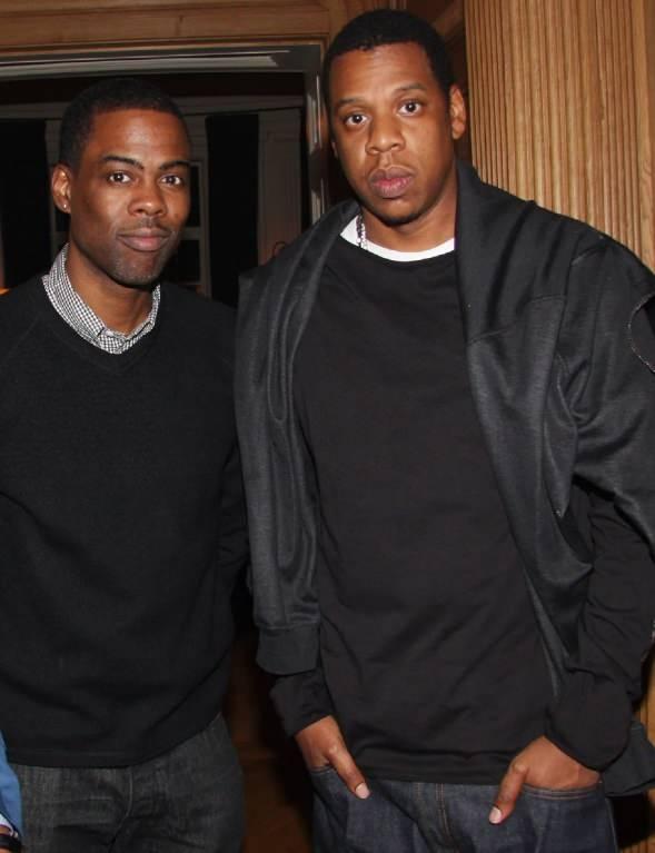<p><span style="color:#800000"><strong>KARDEŞİ İLK KEZ KONUŞTU</strong></span></p>
<p><span style="color:#000080"><strong>Chris Rock'ın kardeşi Tony Rock'tan aylar sonra ilk kez açıklama geldi. Oyuncu, bir takipçisinin videoyla ilgili ne düşündüğünü sormasının ardından Twitter hesabından yaptığı paylaşımda şu ifadelere yer verdi:</strong></span></p>