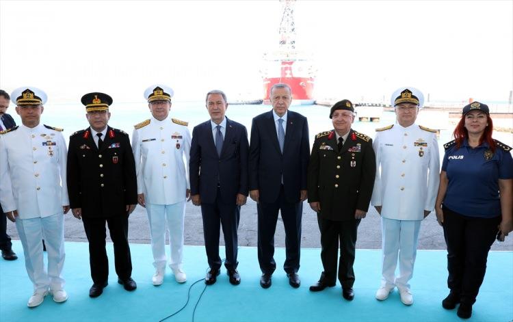 <p>Cumhurbaşkanı Recep Tayyip Erdoğan, Taşucu Limanı'nda gerçekleştirilen Abdülhamid Han Sondaj Gemisini İlk Görev Yerine Uğurlama Töreni'ne katıldı.</p>

<p> </p>
