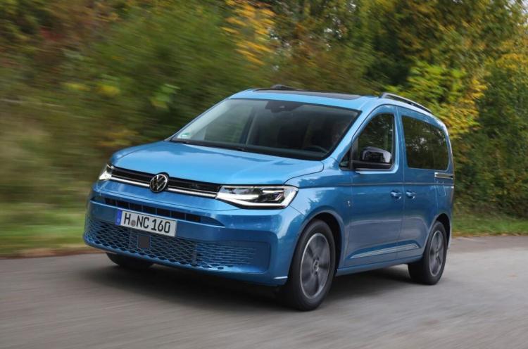 <p>Temmuz ayında en fazla otomobil satışı gerçekleştiren marka 10 bin 495 ile Fiat oldu. Bunu 4 bin 641 satışla Volkswagen ve 3 bin 623 satışla da Renault izledi.</p>
