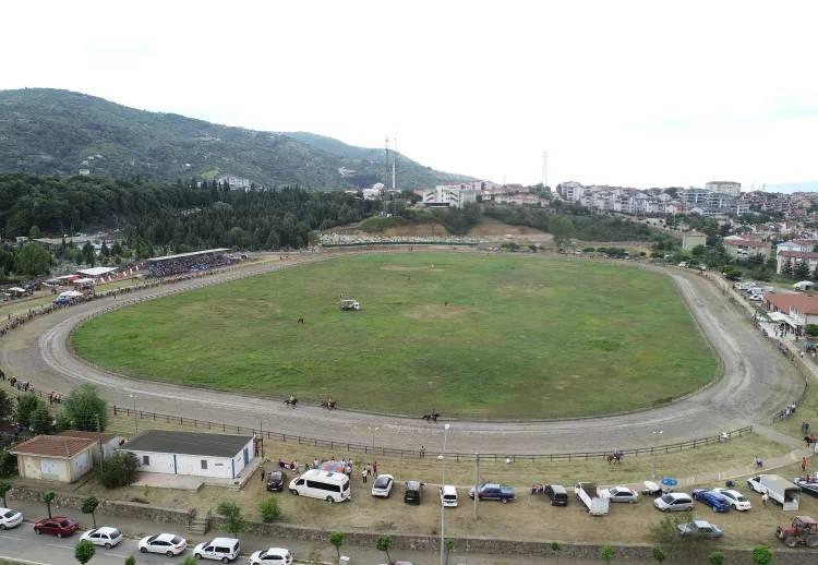 <p>Kocaeli'nin Gölcük ilçesindeki Yunus Emre Mahallesinin yeni hali.</p>