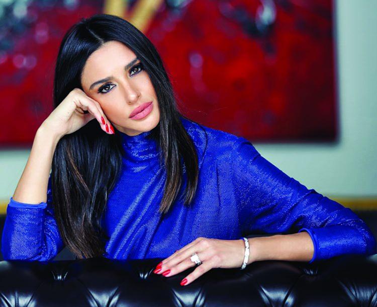 <p><strong><span style="color:#800080">Ameliyat oldukytan sonra küçük bir pişmanlık yaşadığını dile getiren Turan</span> <span style="color:#EE82EE">"Doktora gidip danıştım. O da basit bir operasyon olacağını söyledi, ben de yaptırdım. İlk 3 gün 'Ben ne yaptım, neden böyle bir şeye kalkıştım?' diyorsunuz. Çünkü tamponlardan dolayı nefes almanız, uyumanız çok zor oluyor. Ayrıca yüzünüzde morarmalar oluyor."</span> <span style="color:#800080">açıklamasında bulundu.</span></strong></p>