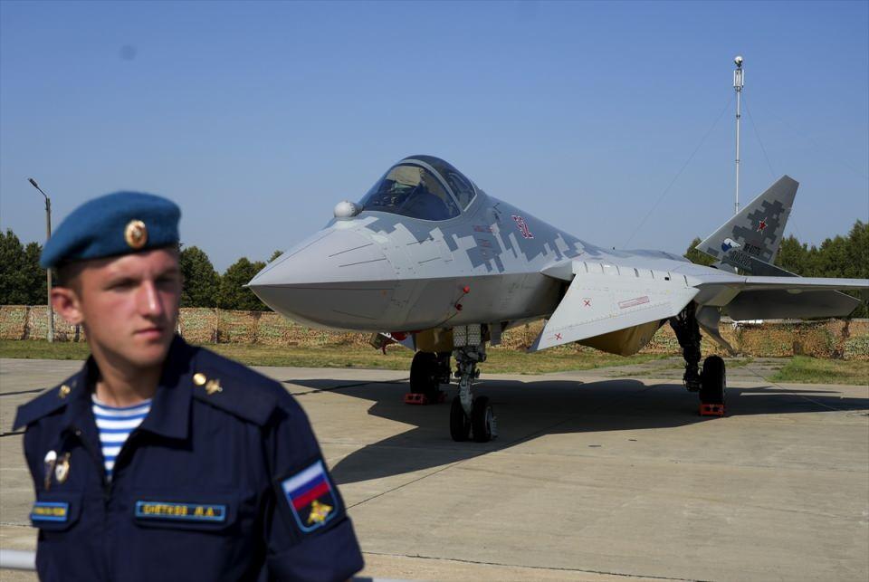 <p>Sukhoi Su-57<br />
<br />
Suhoy Su-57 Rusya Federasyonu Hava Kuvvetleri için Sukhoi tarafından geliştirilen 5.nesil savaş uçağıdır. </p>
