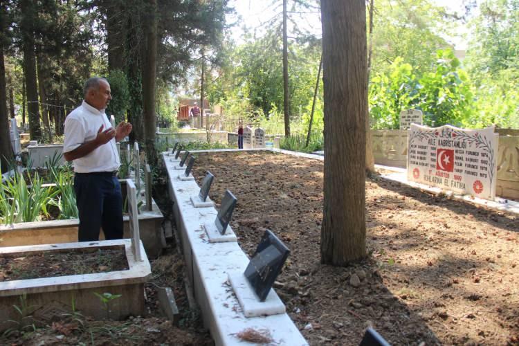 <p>Furuncu, "Deprem size ne hissettiriyor?" sorusuna ise "Deprem bana çaresizliği hissettiriyor. Elimizden hiçbir şey gelmiyordu. Geride kalanların acısı hiçbir zaman sönmüyor" şeklinde cevap verdi.</p>