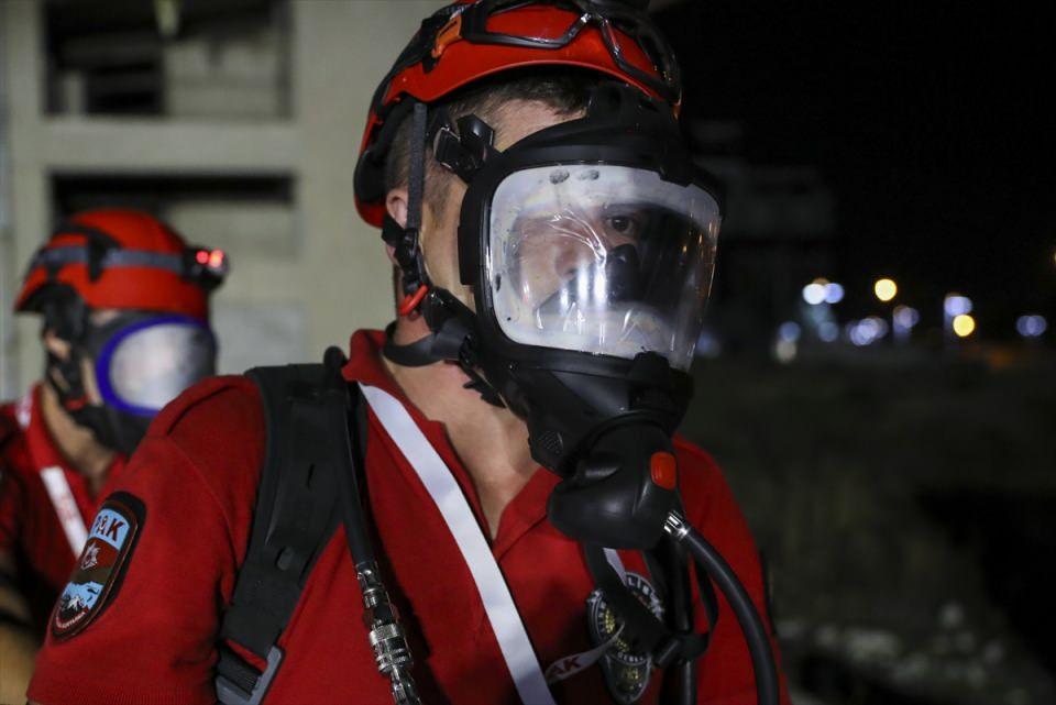 <p>Tatbikata, AFAD, Polis Arama Kurtarma (PAK), Jandarma Arama Kurtarma (JAK), Çevik Kuvvet, TSK DAK Taburu, Ankara Büyükşehir Belediyesi İtfaiyesi Ekibi, Türk Kızılay; UMKE, 112 Acil Yardım, AKUT Derneği ve ANDA'dan toplamda 262 personel, 45 araç ve 8 arama köpeği katıldı.</p>
