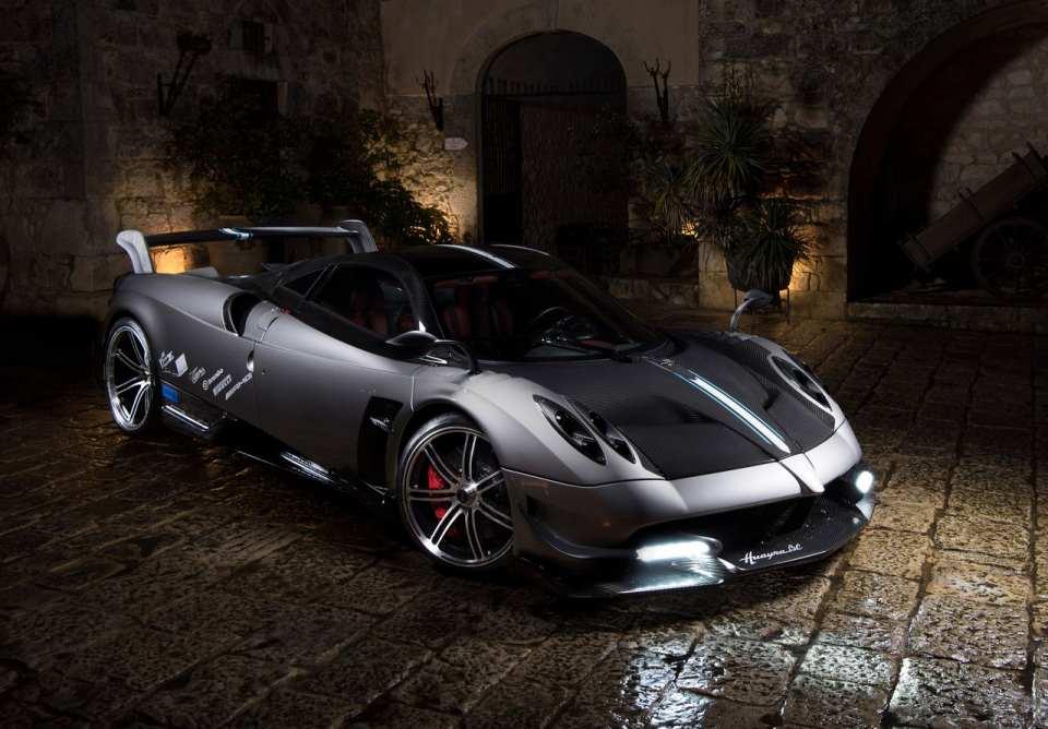 <p><strong>7. Pagani Huayra BC</strong></p>

<p>Fiyat: $2.6 milyon dolar</p>
