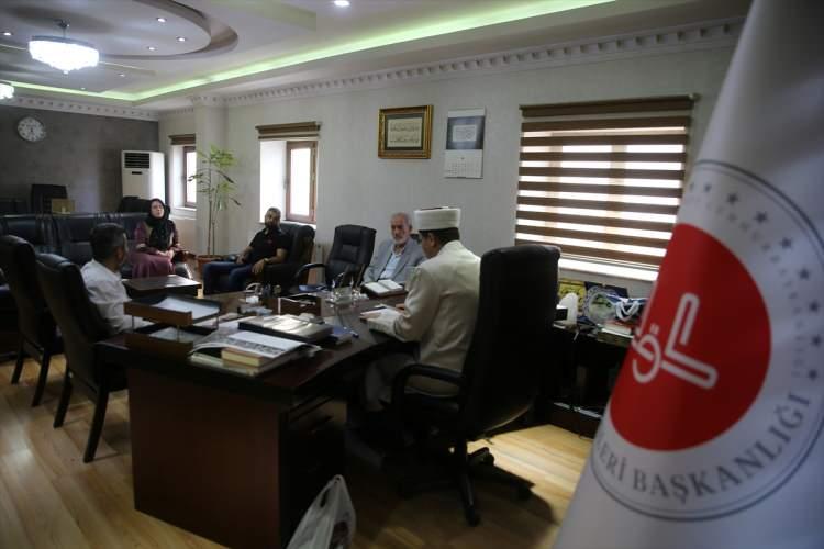 <p>İl Müftüsü Ali Hayri Çelik'ten İslam dininin temel esasları hakkında bilgi alan Hommel, şahitler huzurunda şahitler huzurunda kelimeişehadet getirerek Müslüman oldu, "Zeynep" ismini aldı.</p>

<p> </p>
