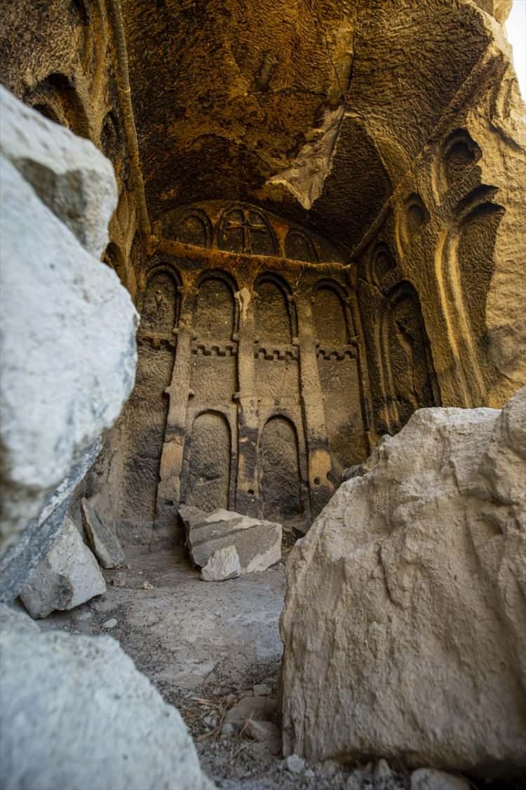 <p>Yeşil bir doğaya da sahip olan Mahkemeağcin köyü, yerli ve yabancı turistlerin ilgisini çekiyor.</p>
