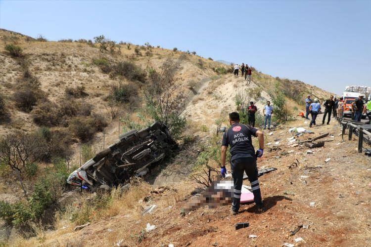 <p>Daha sonra gelen güncellemelere 15 kişinin vefat ettiği bildirildi.</p>