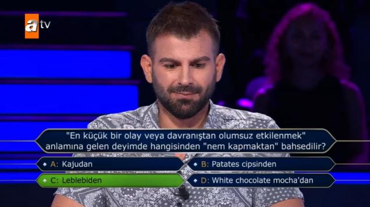 <p><span style="color:#B22222"><strong>MAFYA ÜYELERİ KAÇIRINCA ZOR GÜNLER GEÇİRDİ</strong></span></p>

<p><span style="color:#800080"><strong>Polislerin serbest bırakmasının ardından bu sefer de mafya üyeleri tarafından kaçırıldığını anlattı. </strong></span></p>
