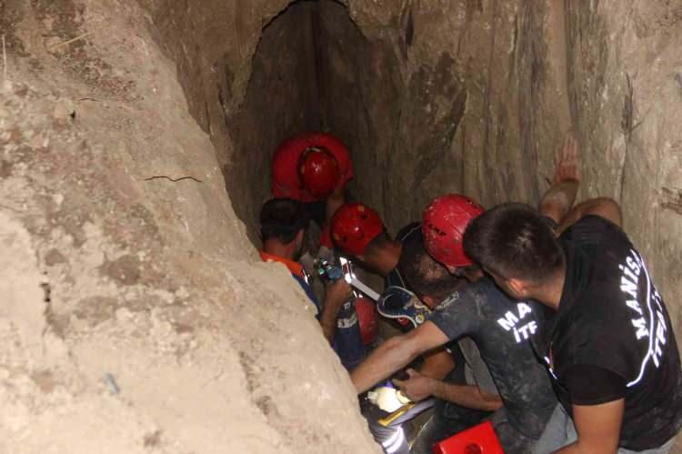 <p>İhbarı üzerine bölgeye, AFAD, itfaiye, jandarma ve sağlık ekipleri sevk edildi.</p>

<p> </p>
